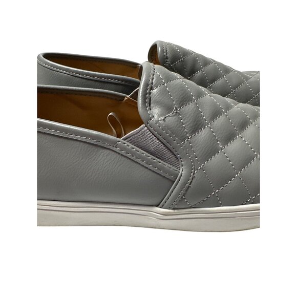 Steve Madden Womens Gray Quilted Slip-On Sneakers Size 10M - Picture 2 of 15